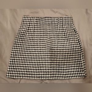 Zara black and white plaid skirt